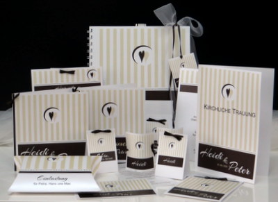 Sehr edle Hochzeitskarten aus edlen Materialien. Sehr edle Hochzeitskarten aus edlen Materialien.