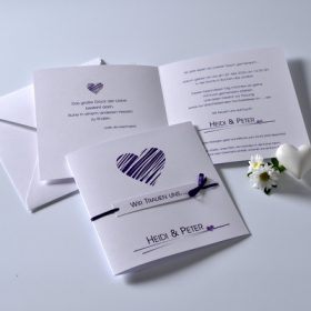 Edle Einladungskarte zur Hochzeit, die mit Ihrer Schlichtheit und Moderne besticht