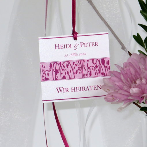 Autoschleife für die Hochzeit mit einem floralen Design in pink