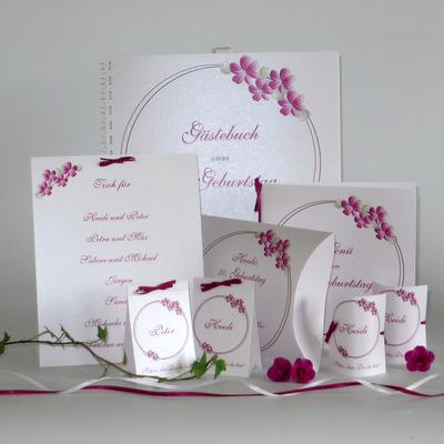 Kartenset mit dem Tischaufsteller "Blumenkranz" pink Geburtstag