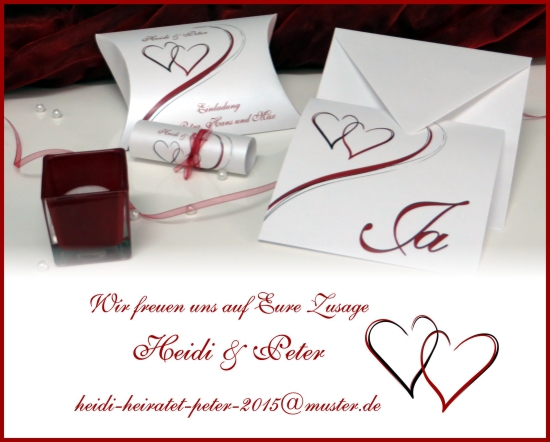 Hochzeitseinladungen mir zwei Herzen in rot