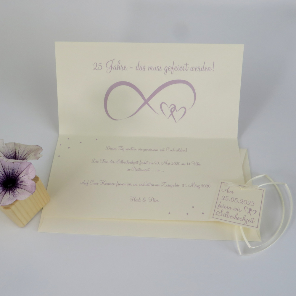 silberhochzeit_einladung_innentext_unendlich_flieder_creme Einladung zur Silberhochzeit "Unendlich" flieder & creme