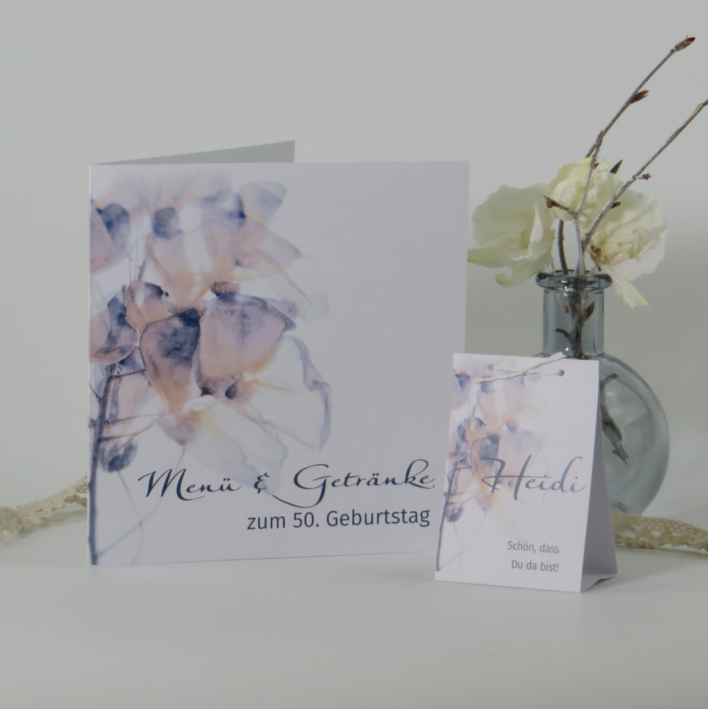 Geburtstagsmenükarte und Tischkarte "Flowerdream" blau weiß recycling