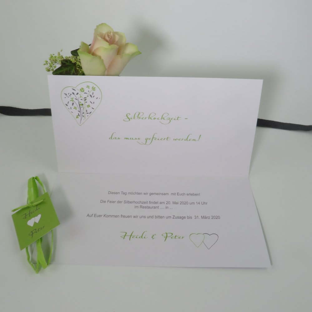 Einladung zur Silberhochzeit "Blumen im Herz" grün weiß recycling