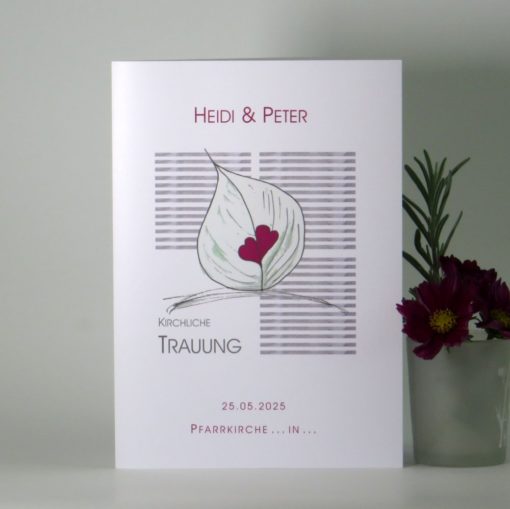 Modernes Kirchenheft mit handgezeichneten Herzdesign in pink und grau.
